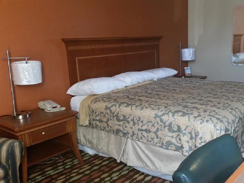Super 8 By Wyndham Myrtle Beach/Market Common Area Zewnętrze zdjęcie