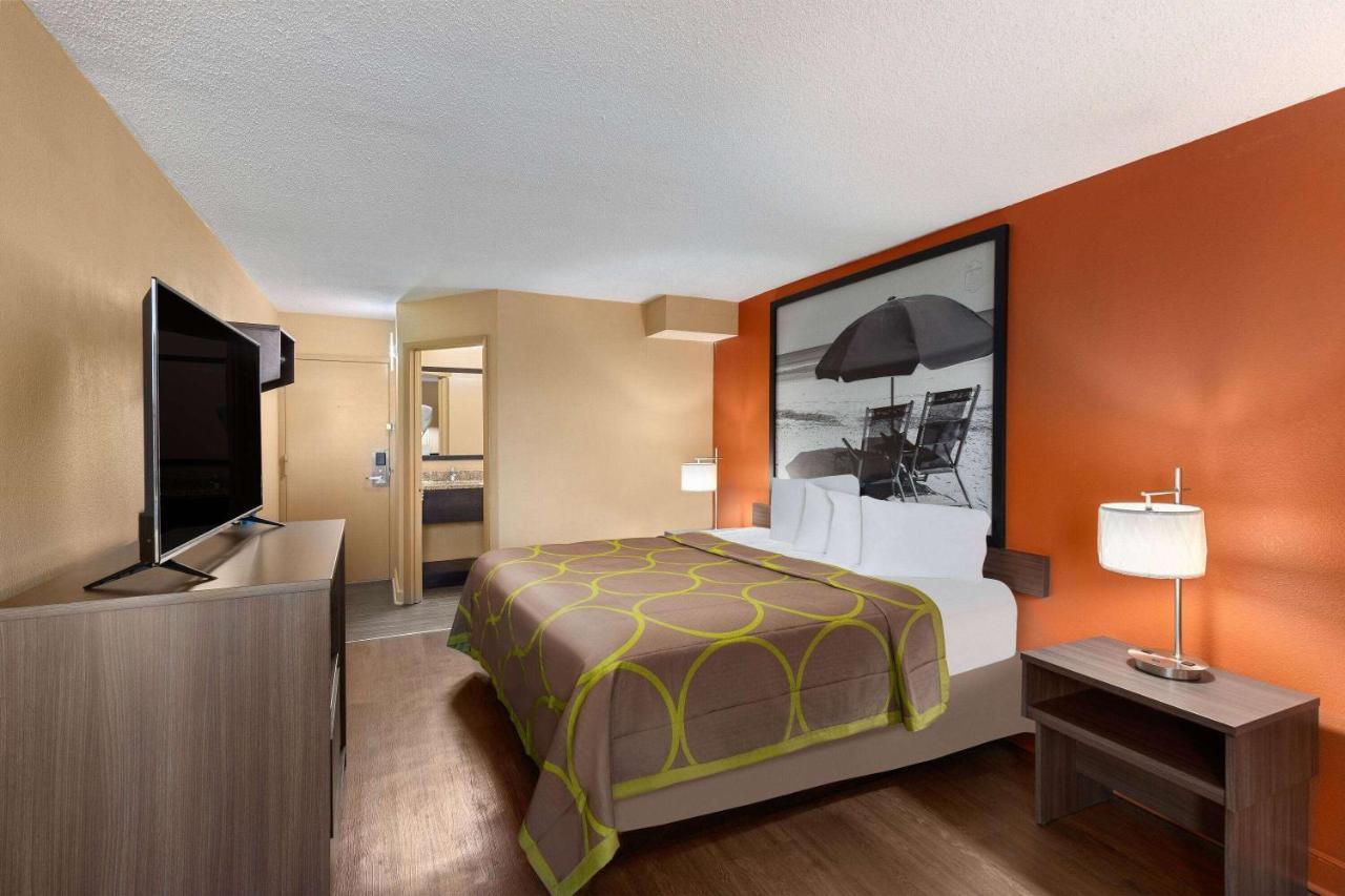 Super 8 By Wyndham Myrtle Beach/Market Common Area Zewnętrze zdjęcie
